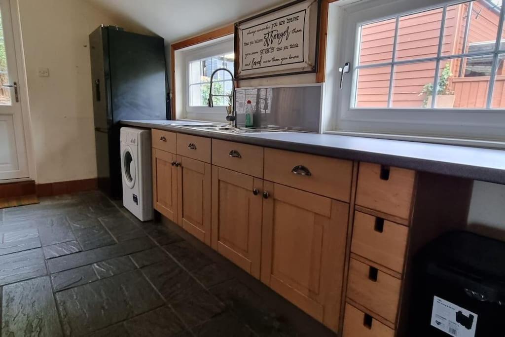 Peaceful Countryside Retreat Near Beach/Lakes Distington 외부 사진