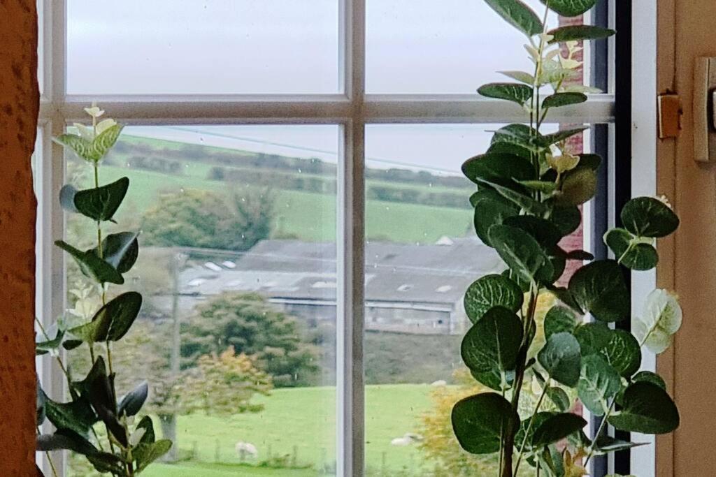 Peaceful Countryside Retreat Near Beach/Lakes Distington 외부 사진